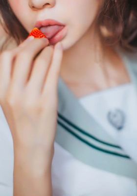 饭桌上故意张开腿让公在线观_剧情片完整在线观看